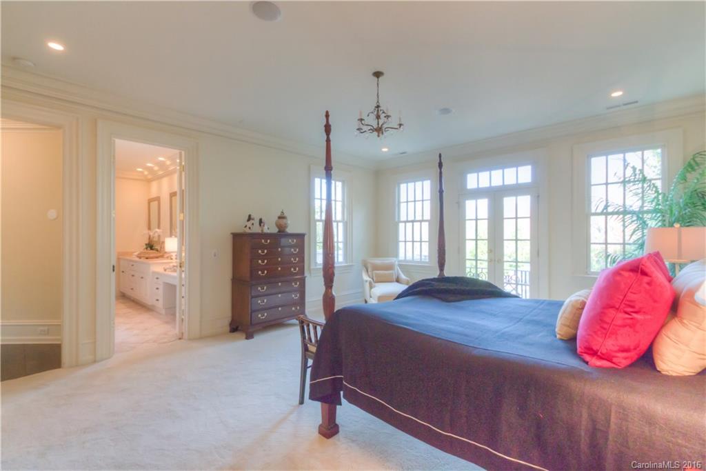 237 Colville Road Charlotte, NC 28207 - Photo 18 of 24 Gallery Image 18