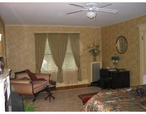 17 Wexford Street Springfield, MA 01118 - Photo 5 of 18 Gallery Image 5
