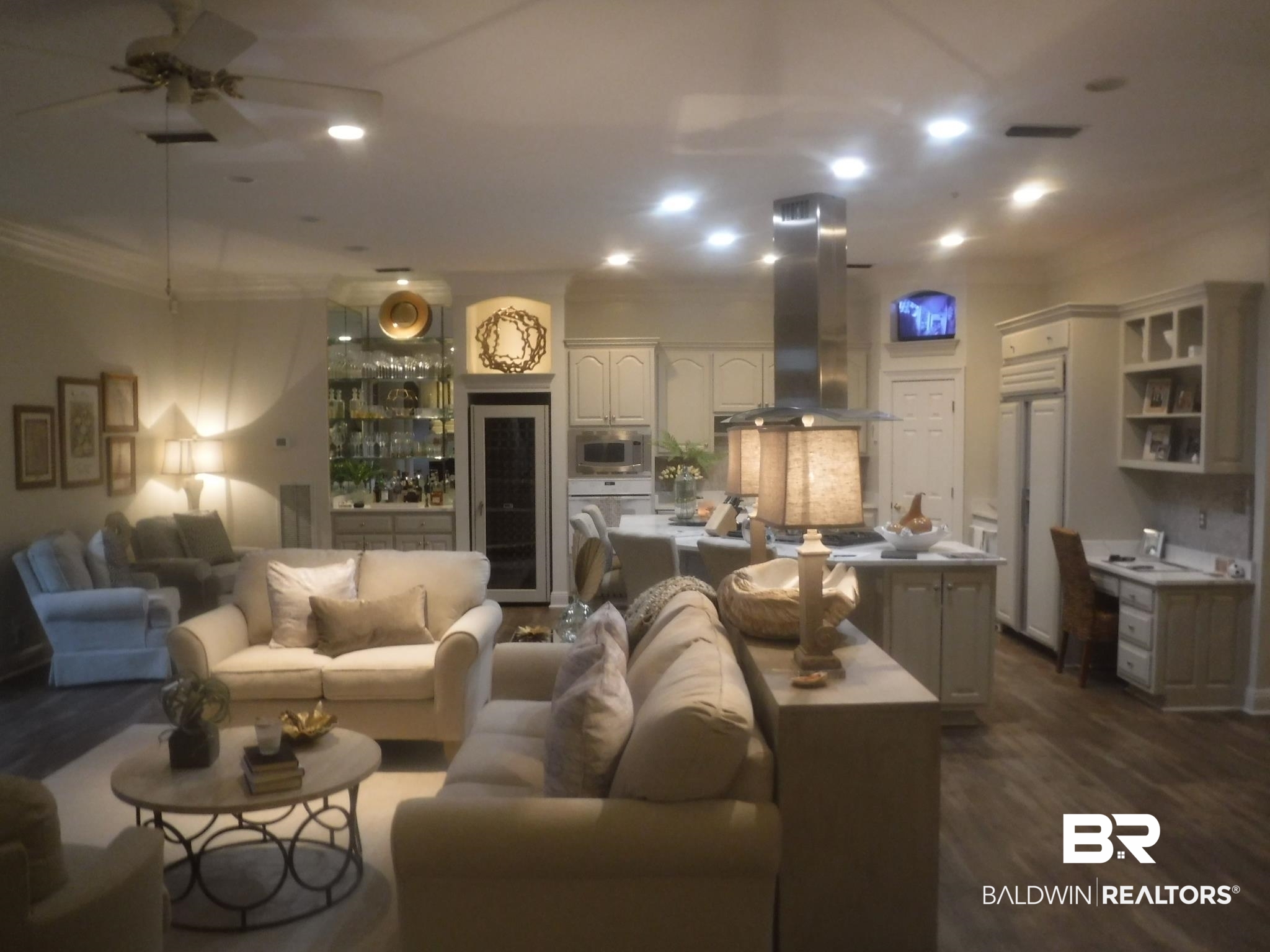 259 South Cedar Street Mobile, AL 36602 - Photo 2 of 27