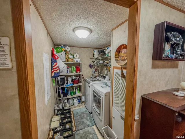 $85,000 | 325 East Webster Street, Herrin, IL 62948