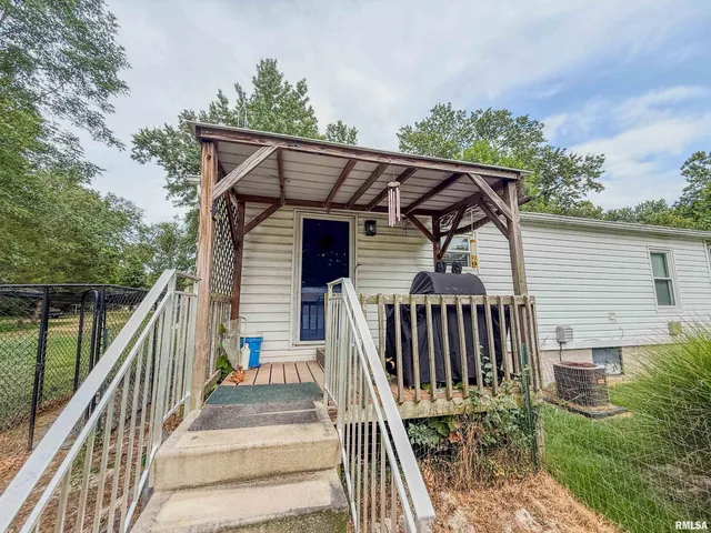 $85,000 | 325 East Webster Street, Herrin, IL 62948