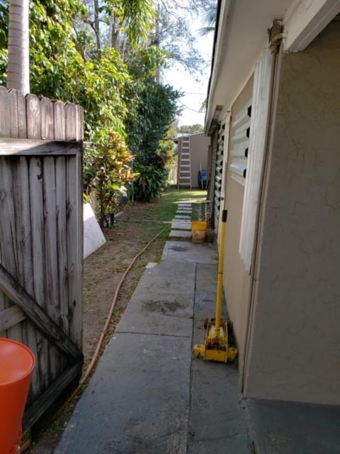 210 Elizabeth Road Lake Worth, FL 33461 - Photo 3 of 9 Exterior