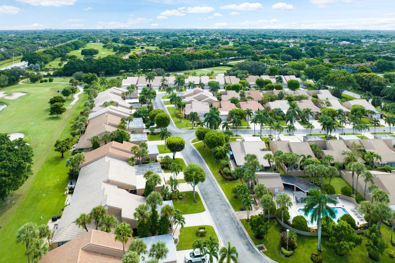 11094 Applegate Lane Boynton Beach, FL 33437 - Photo 49 of 52 a view of a city
