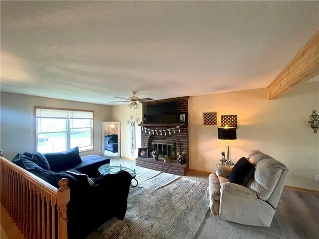 $700,000 | 8200 Chas Circle, Pleasant Valley, MO 64068