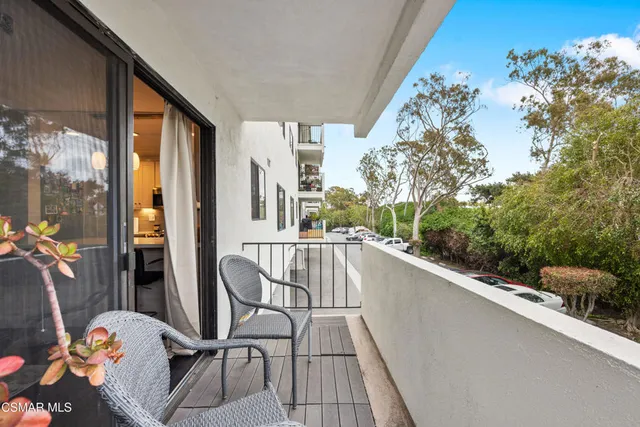 $639,900 | 5000 South Centinela Avenue, Unit 109, Los Angeles, CA 90066