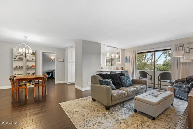 $639,900 | 5000 South Centinela Avenue, Unit 109, Los Angeles, CA 90066