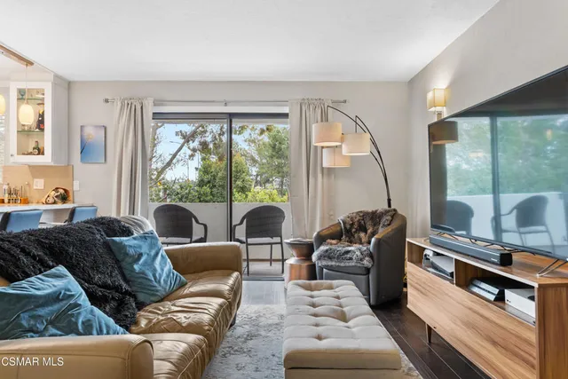 $639,900 | 5000 South Centinela Avenue, Unit 109, Los Angeles, CA 90066