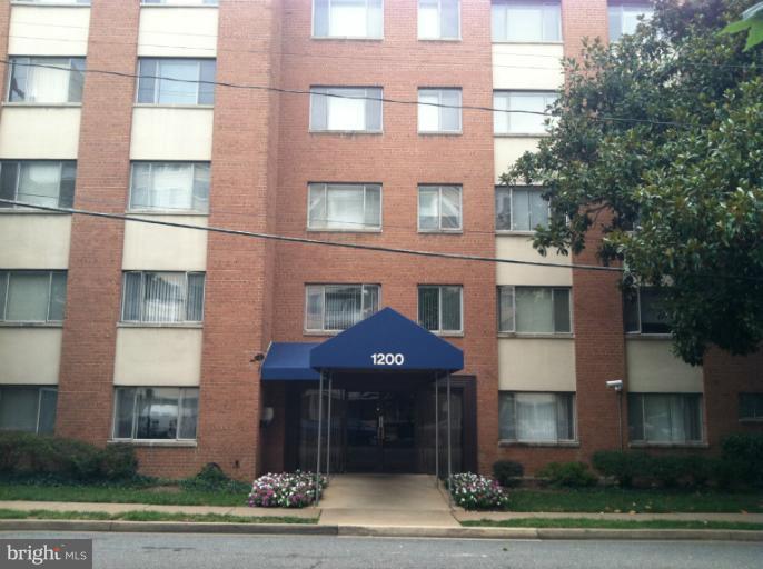 1200 South Arlington Ridge Road, Unit 711 Arlington, VA 22202 - Photo 7 of 7 building exterior