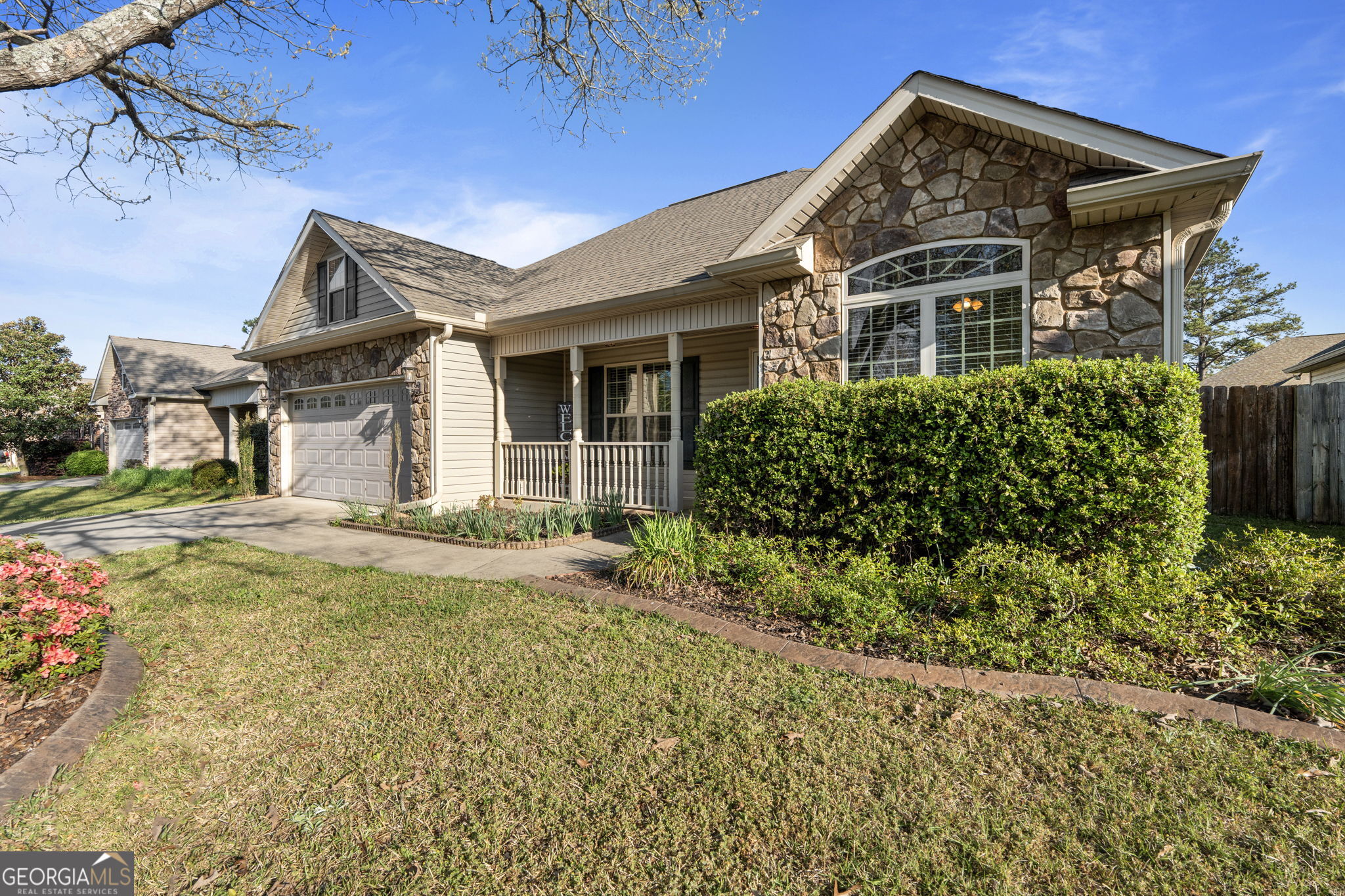 620 Amherst Street Kathleen, GA 31047 - Photo 3 of 31 a front view of a house with a yard