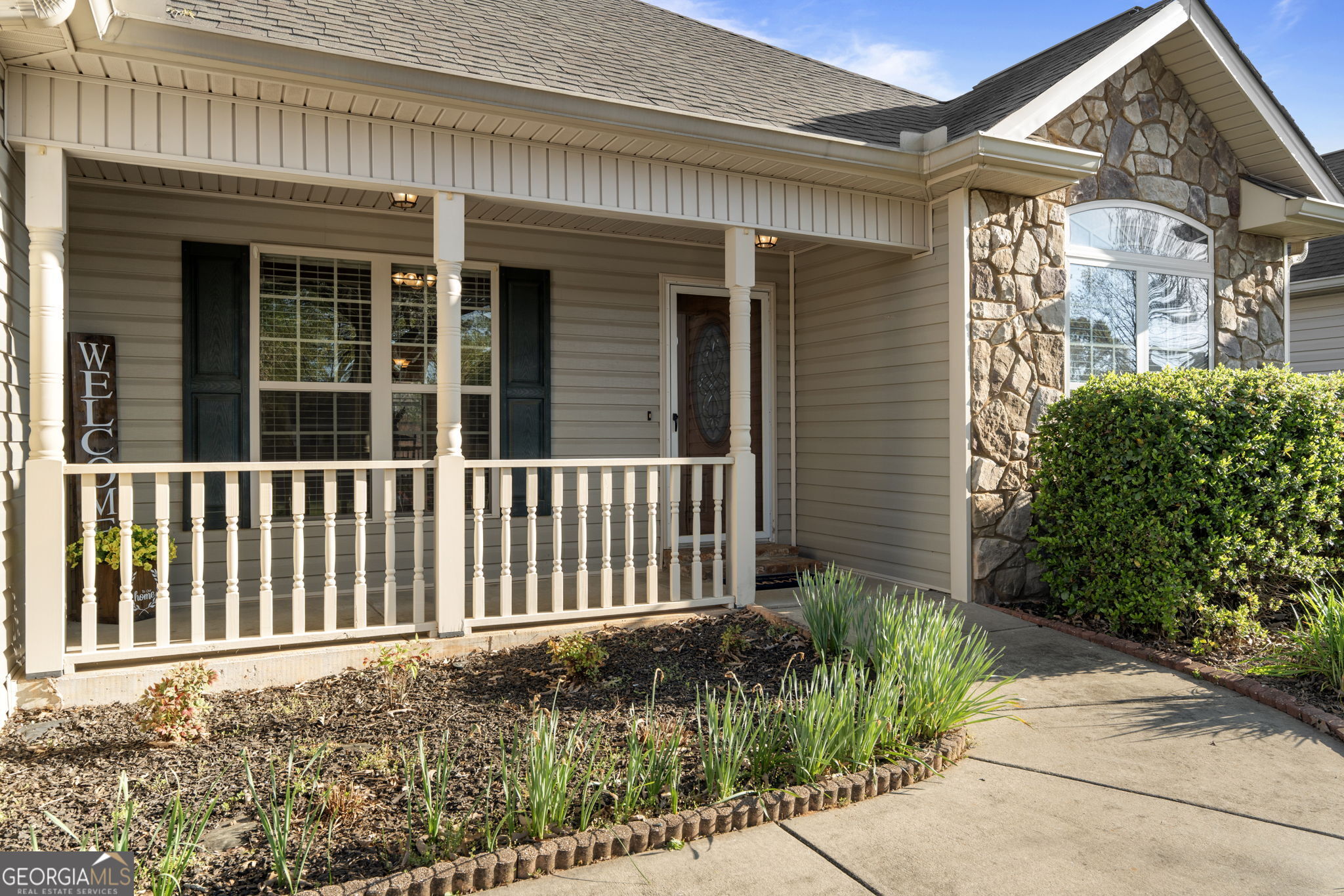 620 Amherst Street Kathleen, GA 31047 - Photo 4 of 31 front view of a house