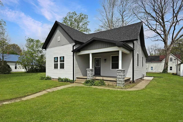 $169,900 | 407 West 4th Street, Mount Vernon, IN 47620