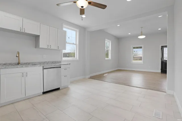 $169,900 | 407 West 4th Street, Mount Vernon, IN 47620