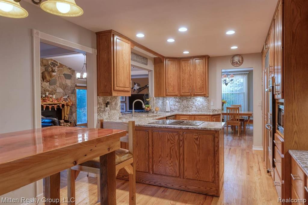 856 Spartan Drive Rochester Hills, MI 48309 - Photo 12 of 32