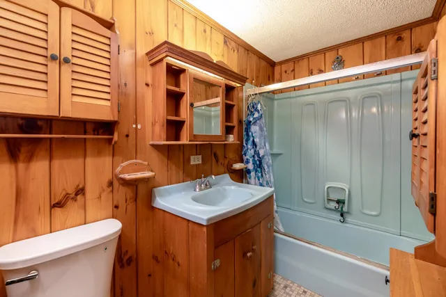 $475,000 | 123 Mountain Road, Tuftonboro, NH 03816