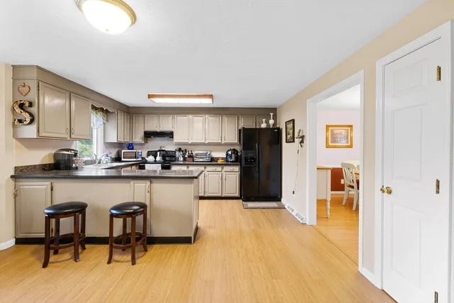 $579,900 | 19 Camelot Court, Unit 19, Stoughton, MA 02072