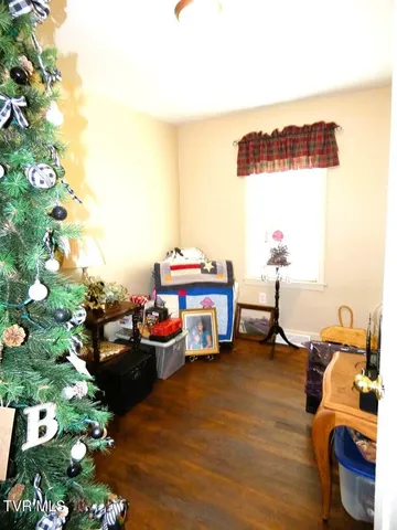 $194,900 | 855 Goolsby Street, Marion, VA 24354