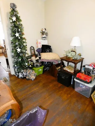 $194,900 | 855 Goolsby Street, Marion, VA 24354