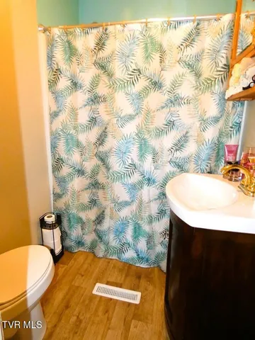 $194,900 | 855 Goolsby Street, Marion, VA 24354