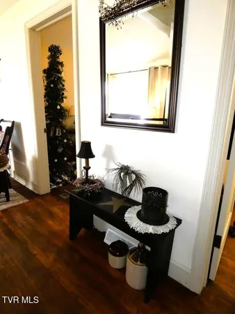 $194,900 | 855 Goolsby Street, Marion, VA 24354