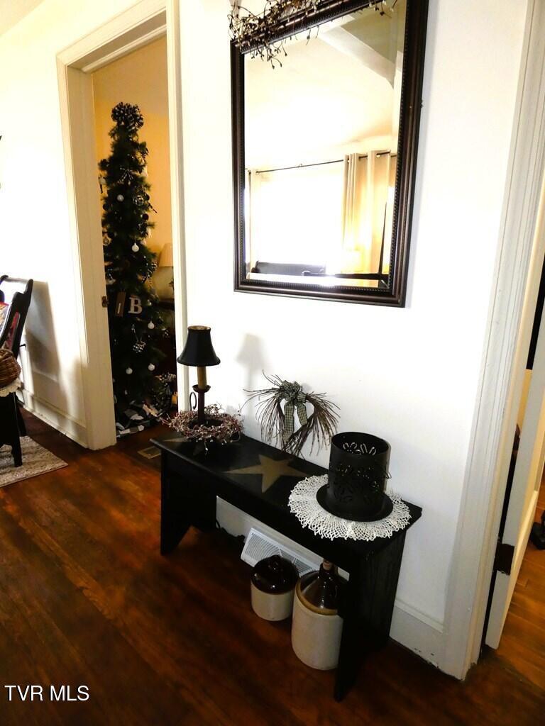 855 Goolsby Street Marion, VA 24354 - Photo 21 of 44 103451_29