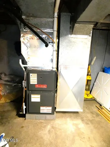 $194,900 | 855 Goolsby Street, Marion, VA 24354