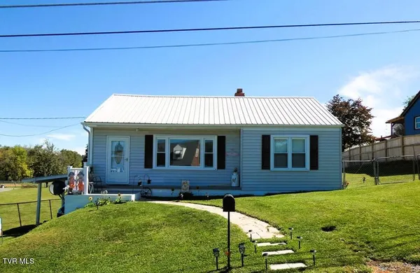 $194,900 | 855 Goolsby Street, Marion, VA 24354