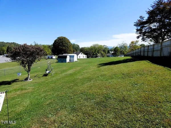 $194,900 | 855 Goolsby Street, Marion, VA 24354