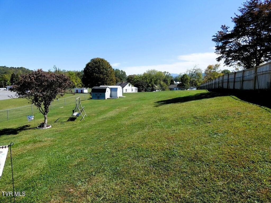 855 Goolsby Street Marion, VA 24354 - Photo 38 of 44 103451_87