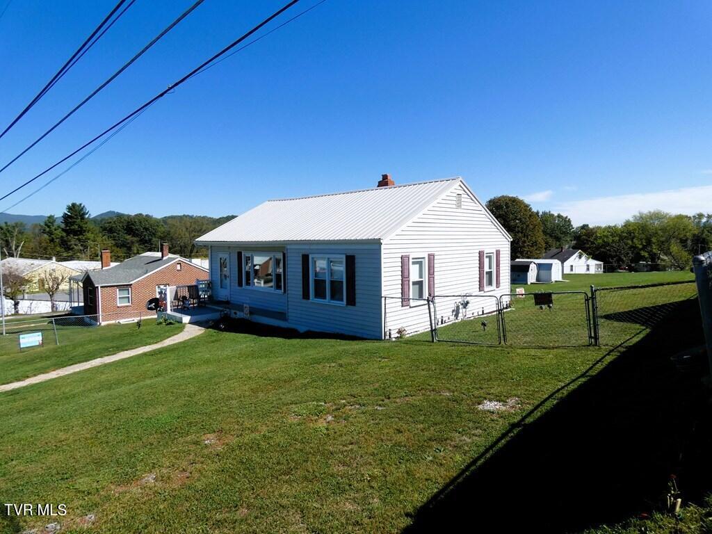 855 Goolsby Street Marion, VA 24354 - Photo 43 of 44 103451_94