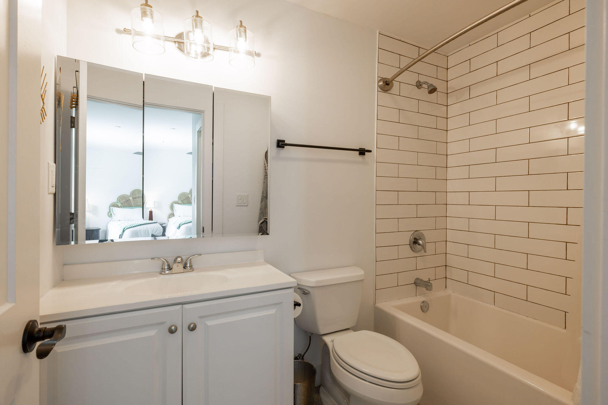 19298 Gulfstream Drive Jupiter, FL 33469 - Photo 48 of 73 Bathroom