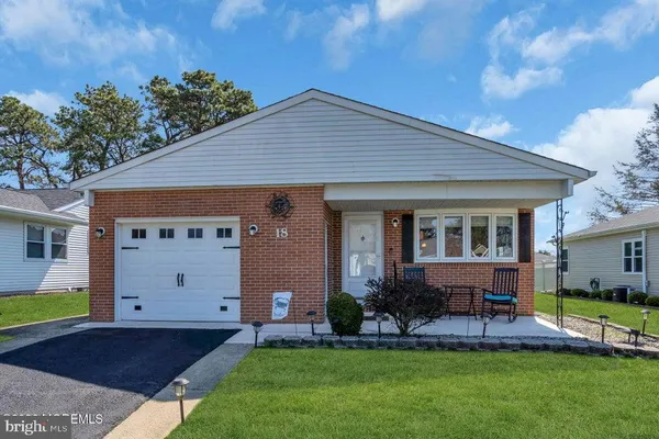 $364,900 | 18 Encinitas Drive, Toms River, NJ 08757