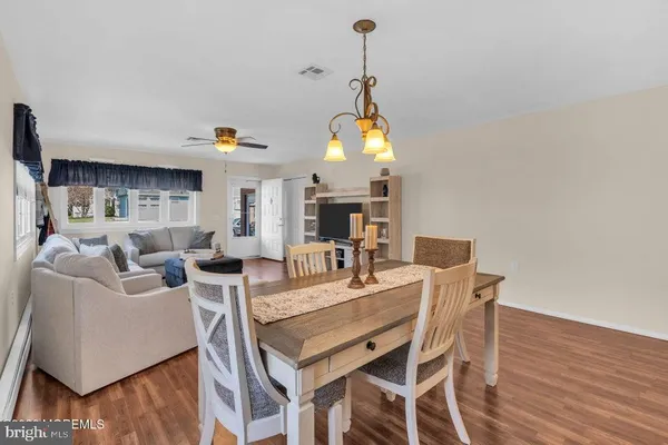 $364,900 | 18 Encinitas Drive, Toms River, NJ 08757
