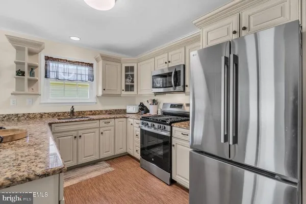 $364,900 | 18 Encinitas Drive, Toms River, NJ 08757