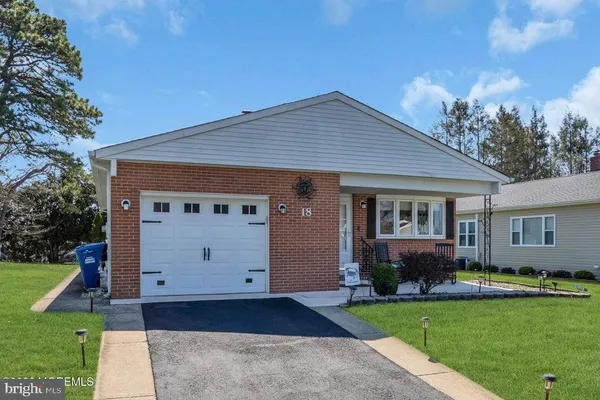 $364,900 | 18 Encinitas Drive, Toms River, NJ 08757
