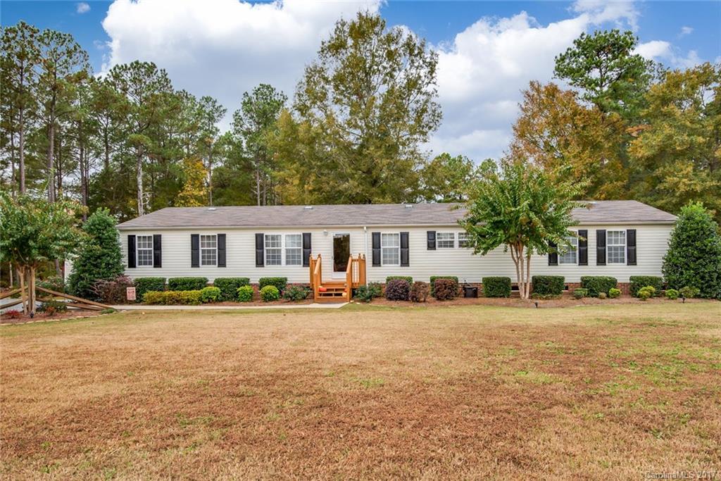 3583 East North Corner Road Lancaster, SC 29720 - Photo 2 of 24