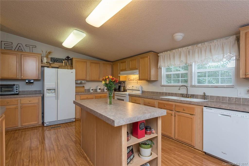 3583 East North Corner Road Lancaster, SC 29720 - Photo 6 of 24