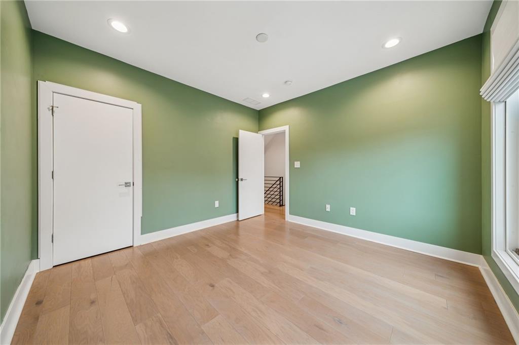 469 42nd Street Pittsburgh, PA 15201 - Photo 15 of 34 a view of a livingroom with a hall