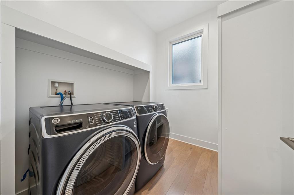 469 42nd Street Pittsburgh, PA 15201 - Photo 27 of 34 a utility room with dryer and washer
