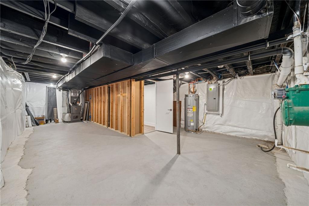 469 42nd Street Pittsburgh, PA 15201 - Photo 29 of 34 a view of empty room with wooden walls