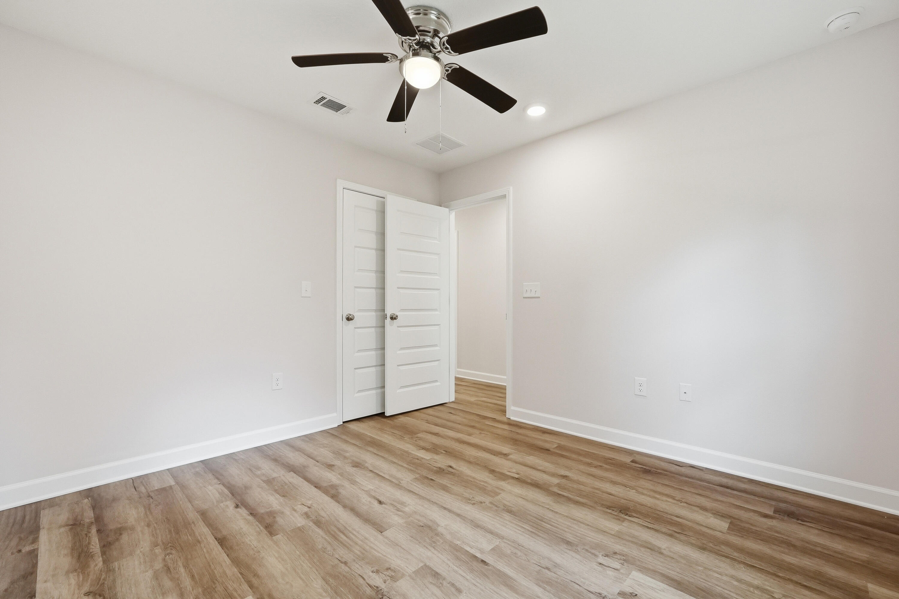 665 Lee Avenue Crestview, FL 32539 - Photo 12 of 17 1