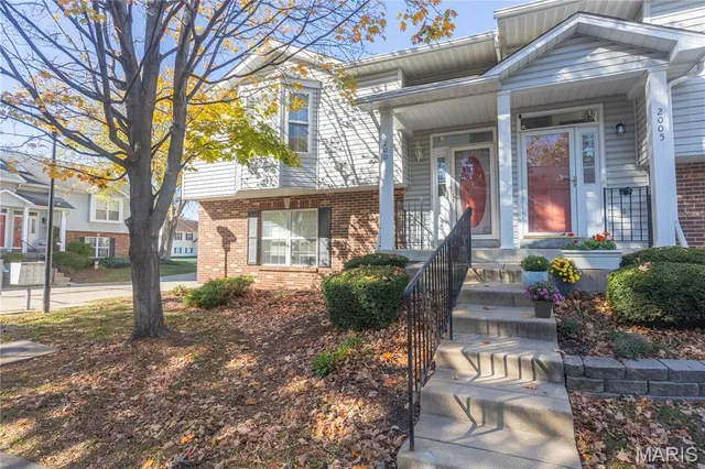 $239,000 | 2001 Belltower Drive, Unit D, St. Peters, MO 63376
