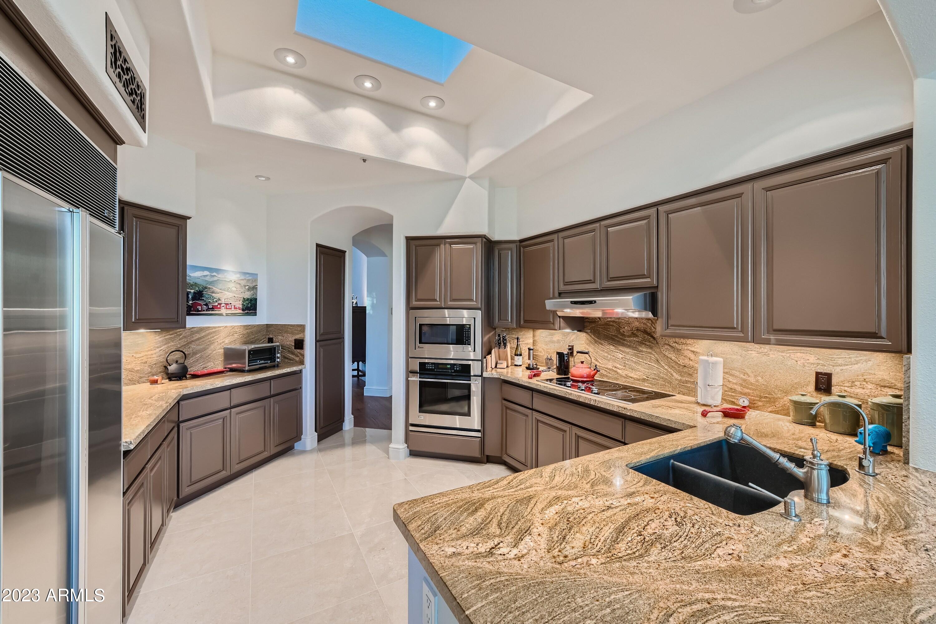 7705 East Doubletree Ranch Road, Unit 20 Scottsdale, AZ 85258 - Photo 10 of 25 15 Kitchen