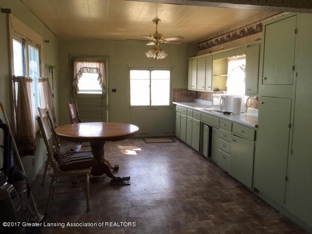 6250 South Morrice Road Perry, MI 48872 - Photo 2 of 9 Kitchen