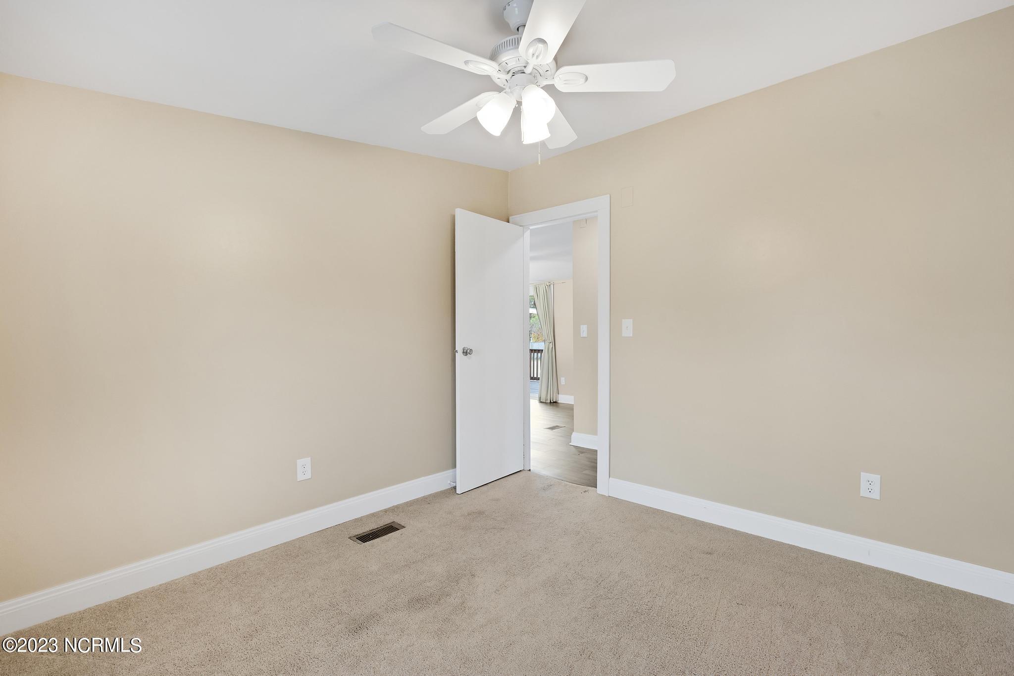 116 South Queens Street Hubert, NC 28539 - Photo 13 of 27 IMG_8257
