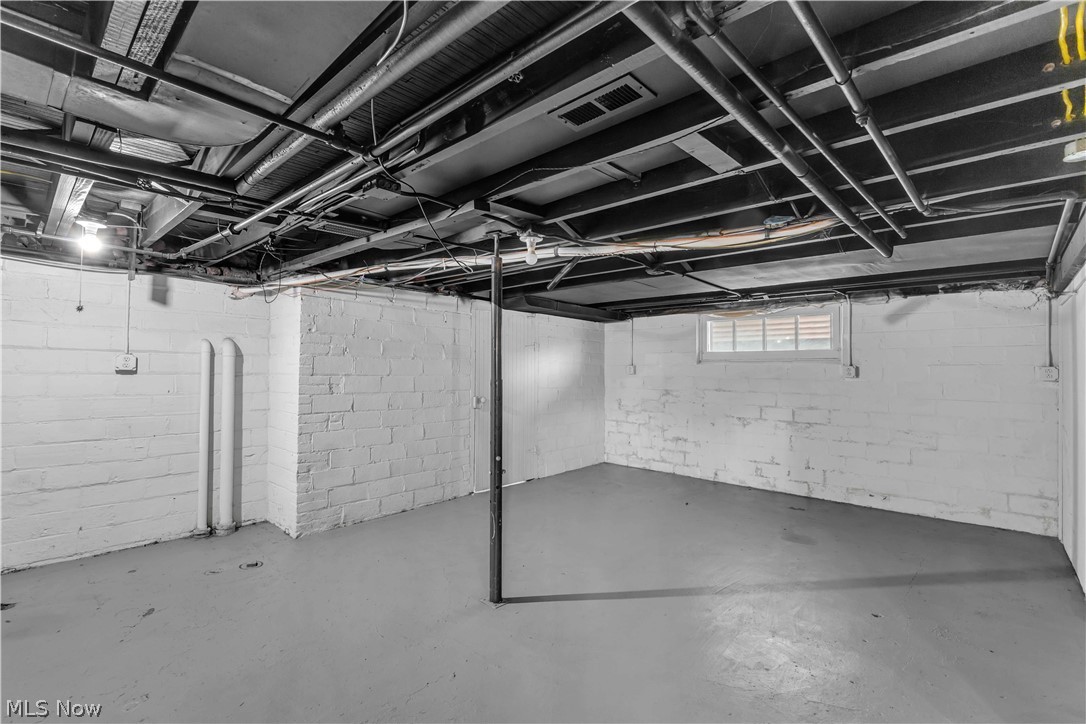 3177 Warren Road Cleveland, OH 44111 - Photo 31 of 38