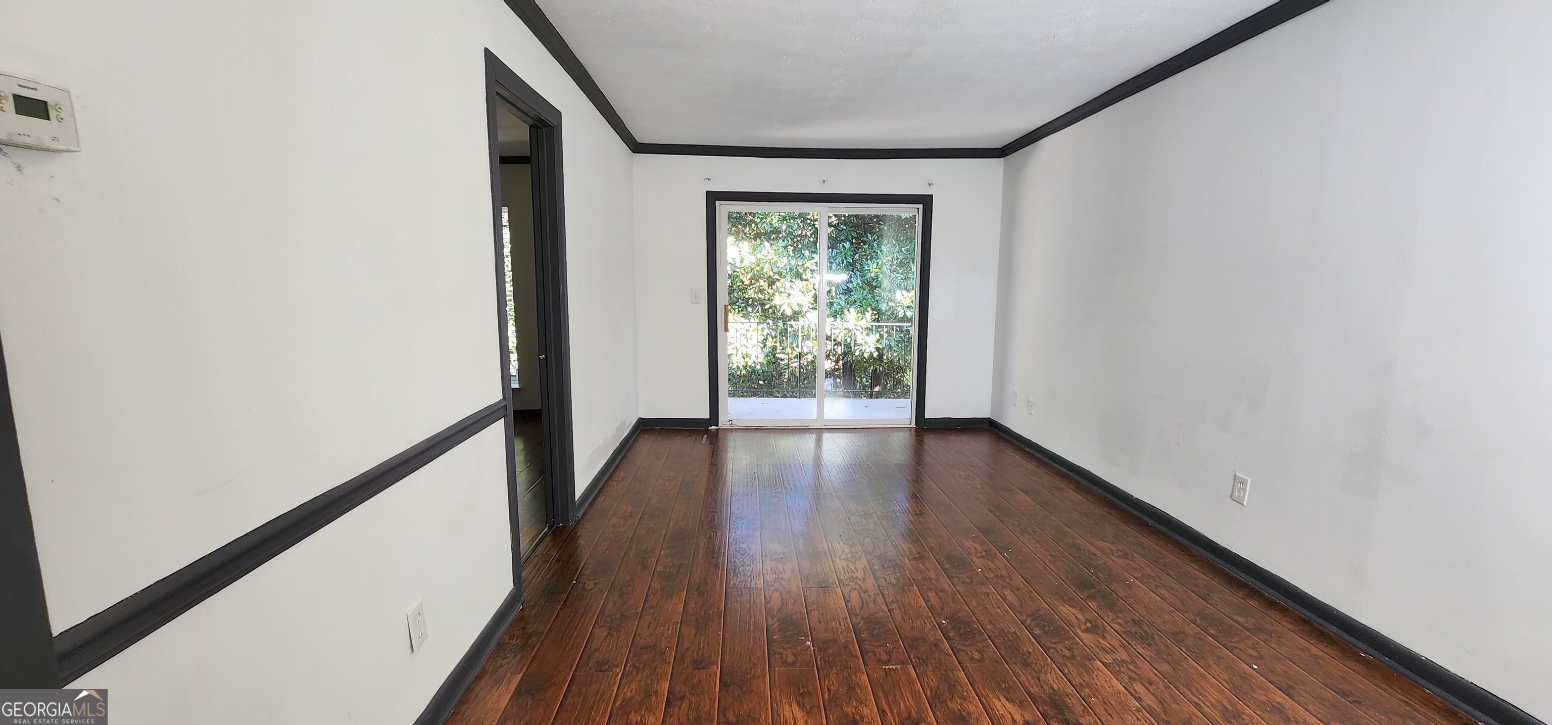 2805 Northeast Expressway Northeast, Unit B36 Atlanta, GA 30345 - Photo 4 of 30 Living Room