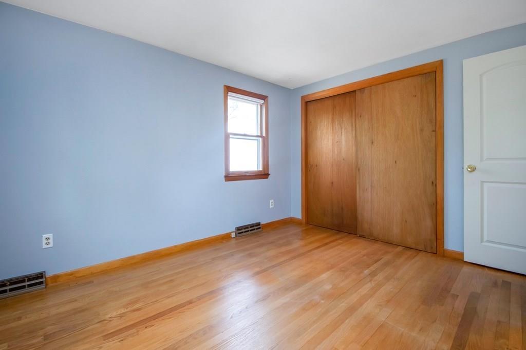 78 Agnes Street Springfield, MA 01118 - Photo 15 of 38