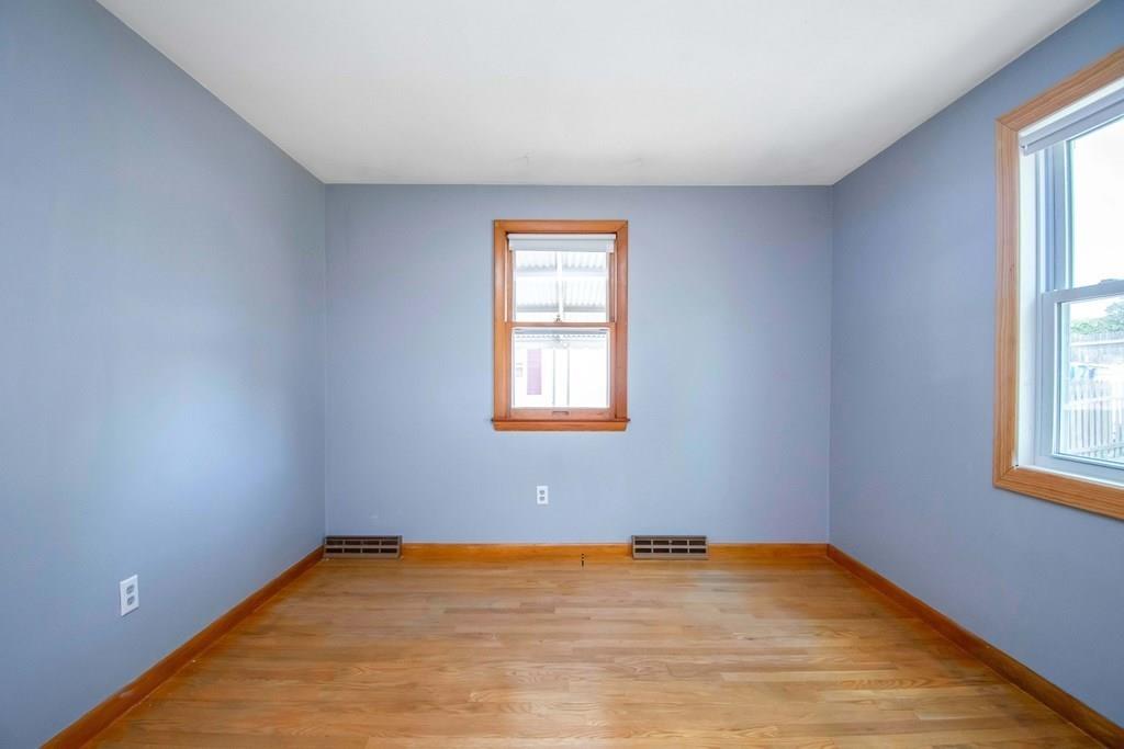 78 Agnes Street Springfield, MA 01118 - Photo 16 of 38