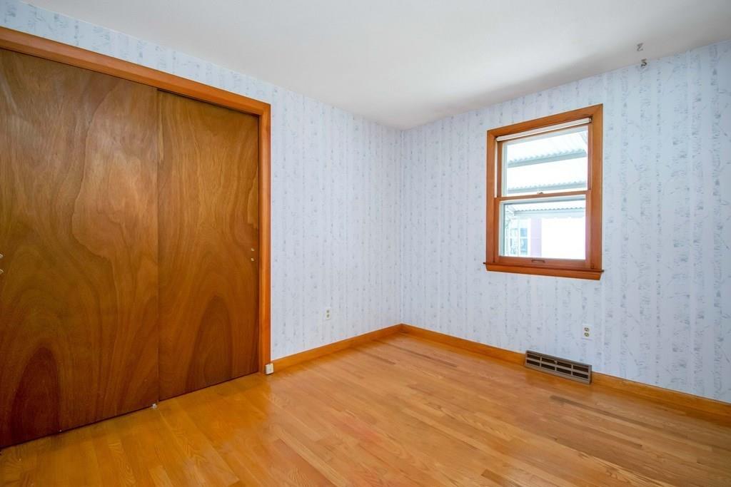 78 Agnes Street Springfield, MA 01118 - Photo 18 of 38