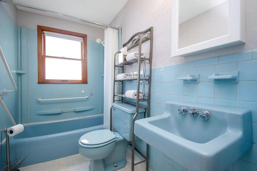 78 Agnes Street Springfield, MA 01118 - Photo 21 of 38